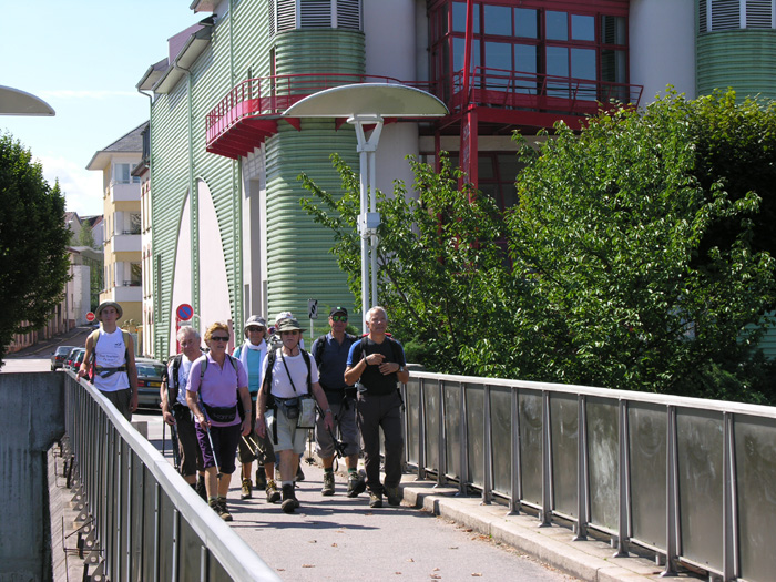 2214 la passerelle au-dessus de la Meurthe à St Dié